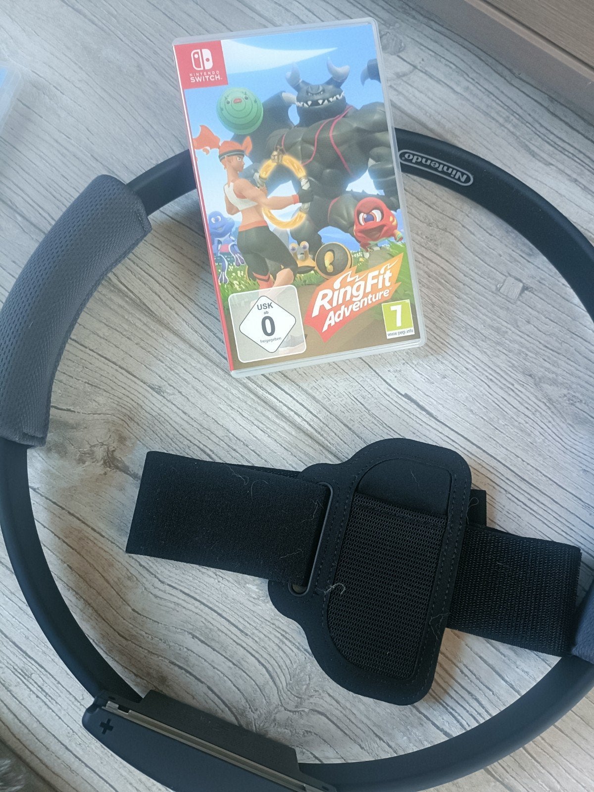 Nintendo Switch Ring Fit Adventure met Ring-Con en Leg Strap, Spelcomputers en Games, Spelcomputers | Nintendo Switch, Ophalen