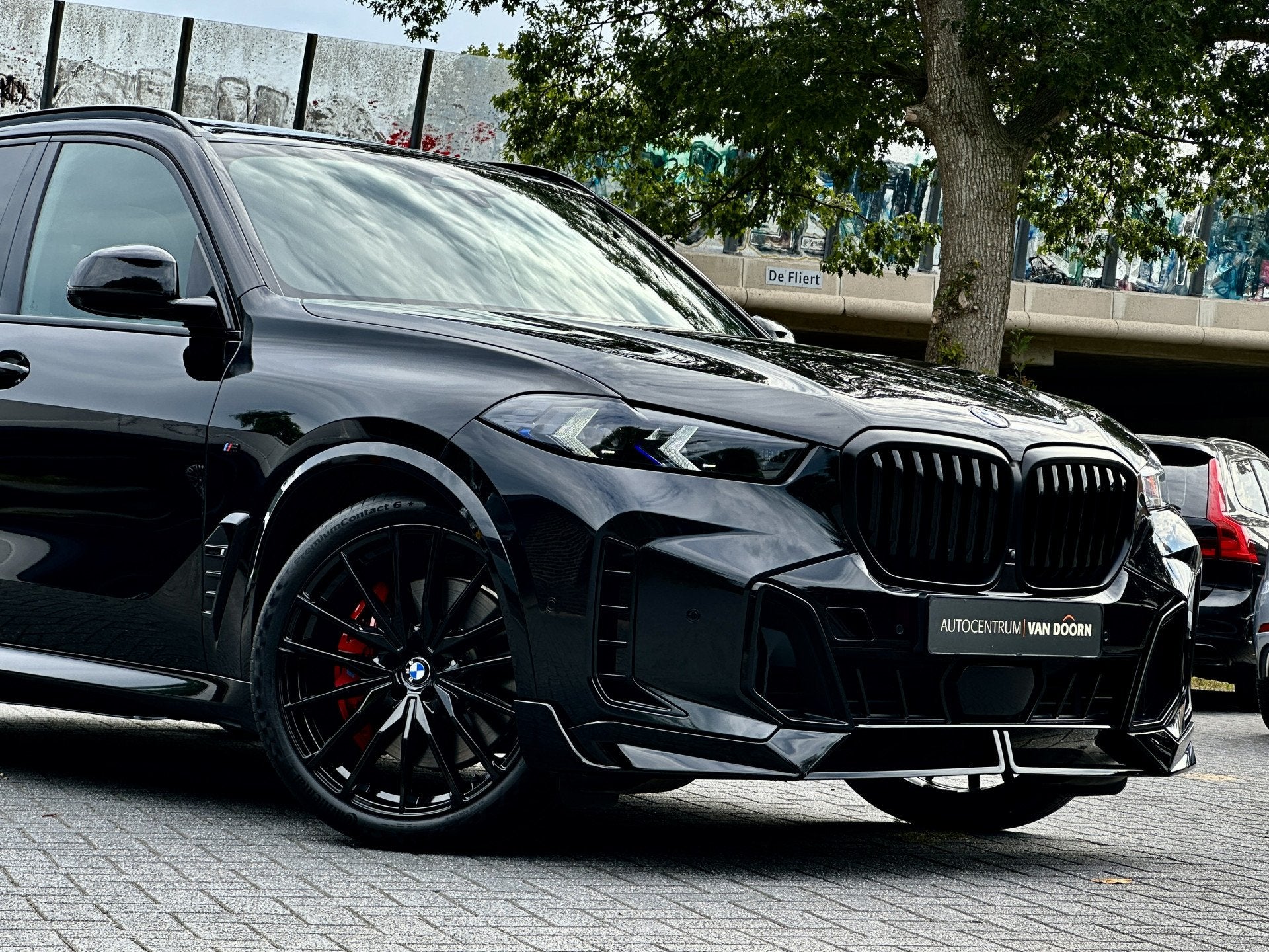 BMW X5 xDrive50e | M-Sport | Dark Label | Skylounge panodak, Auto's, Automaat, Gebruikt, X5, 2395 kg