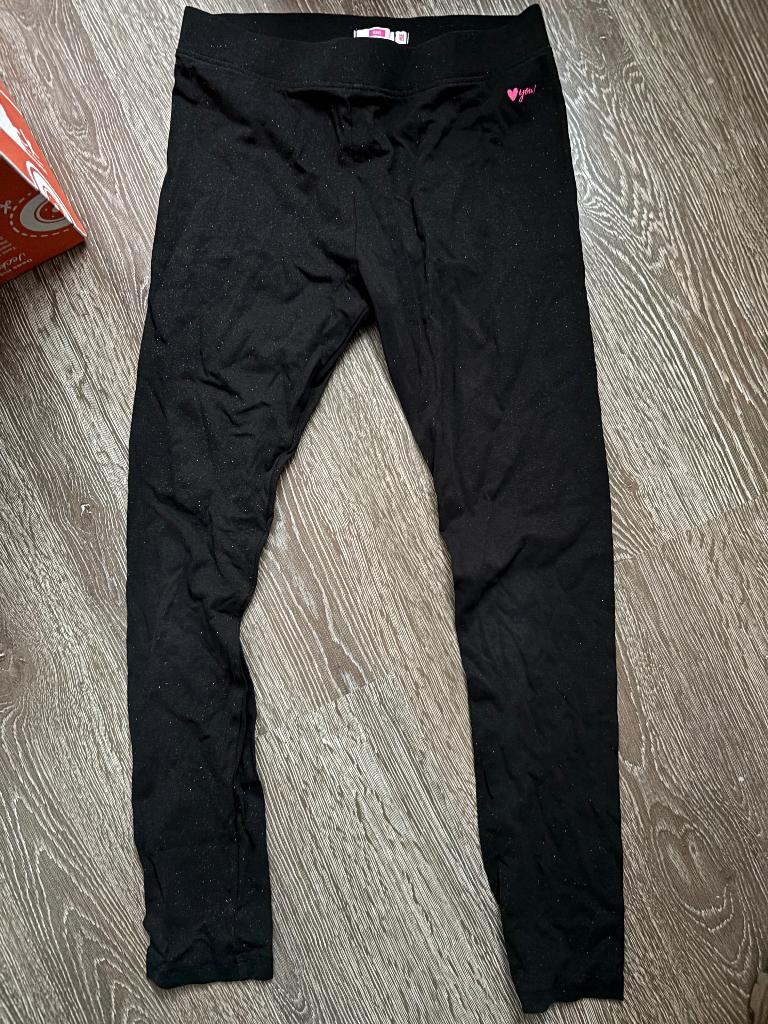 Legging zwart met glitters in maat 146/152 WE, Meisje, Zo goed als nieuw, WE Fashion, Ophalen