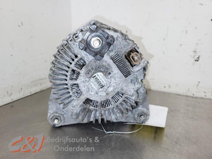 Dynamo van een Renault Trafic, Gebruikt, -, Renault, -