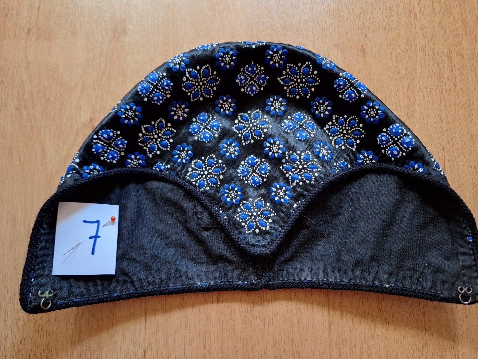 2 mutsen, klederdracht Staphorst. 7.50 per stuk, Antiek en Kunst, Antiek | Kleding en Accessoires, Ophalen of Verzenden