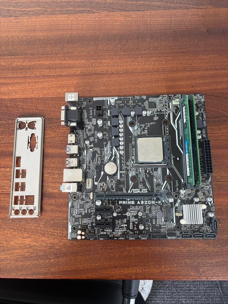 Upgrade Set Ryzen 5 5600x / Asus Prime A320M-K / 16GB DDR4, Computers en Software, Moederborden, Ophalen of Verzenden, Zo goed als nieuw