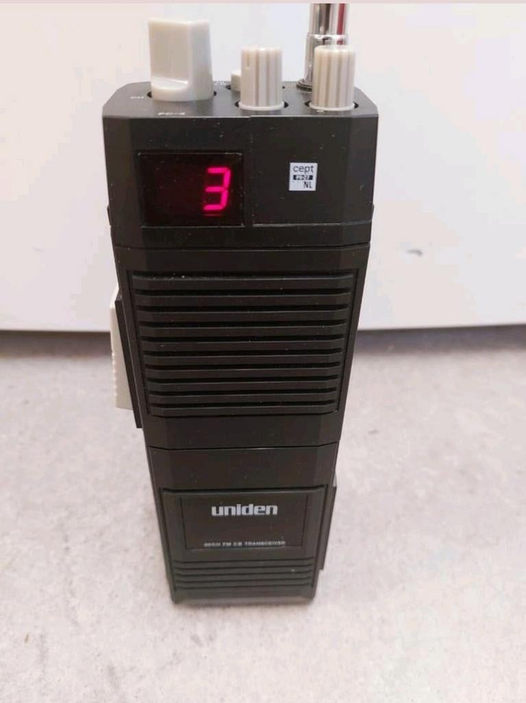 Vintage retro Uniden  pc-4  27mc bakkie  mobiele bak, Ophalen of Verzenden, Gebruikt, Zender en Ontvanger