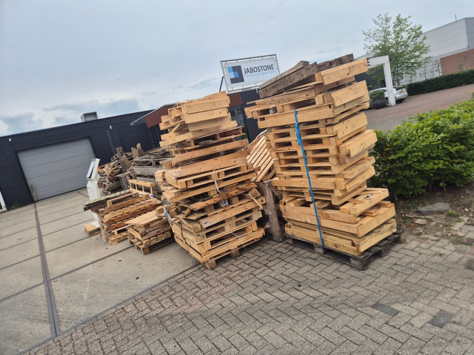 Diverse gebruikte pallets - brandhout, Doe-het-zelf en Verbouw, Hout en Planken, Ophalen, Gebruikt, Overige houtsoorten, Pallet