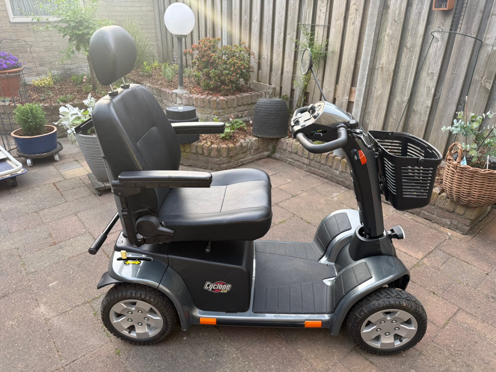 Scootmobiel Cyclone22, Ophalen of Verzenden, Zo goed als nieuw, Elektrische rolstoel