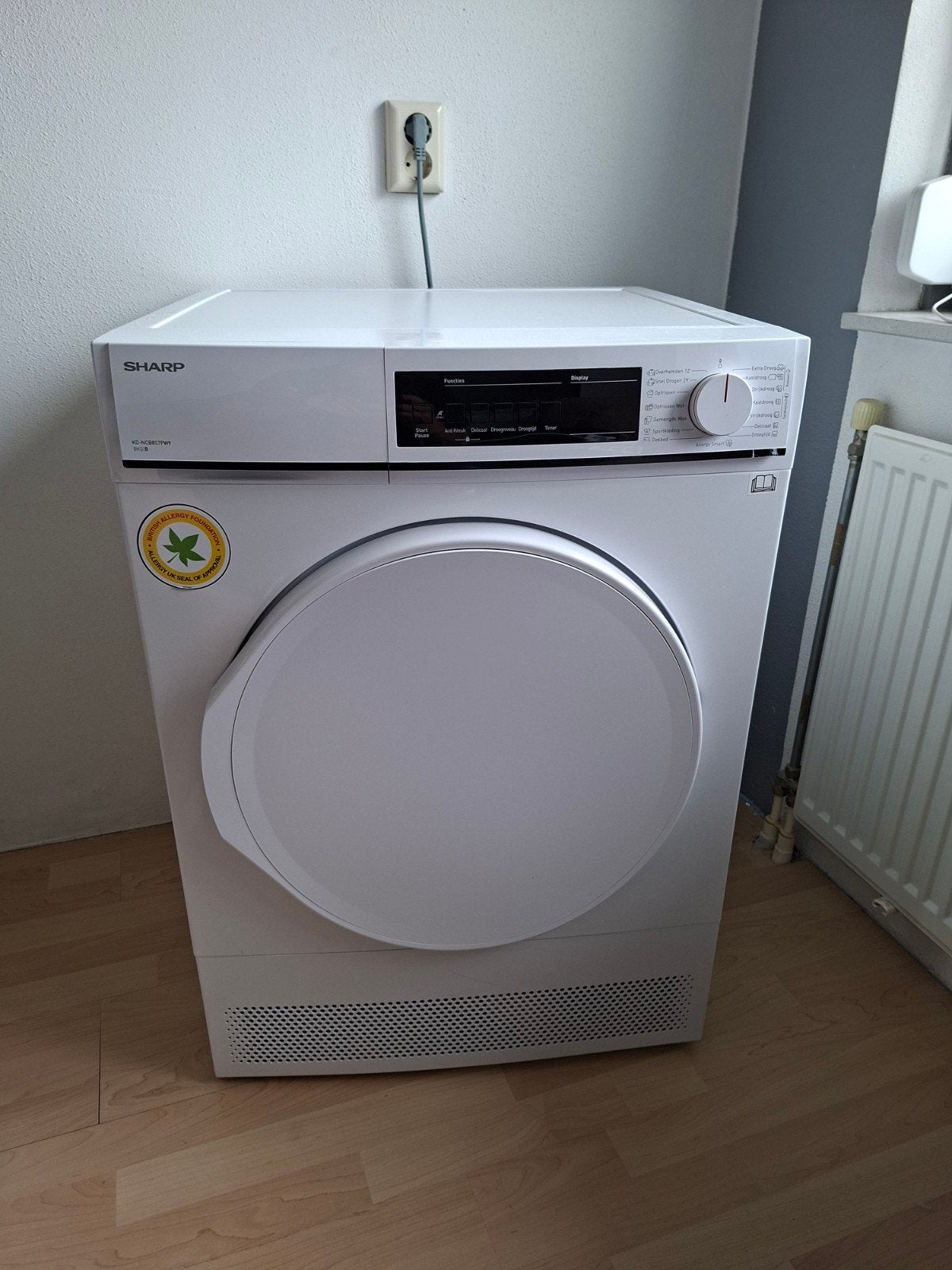 Wasdroger Sharp 8 kl zgan, condensdroger, Ophalen, 6 tot 8 kg, Anti-kreukfase, Zo goed als nieuw