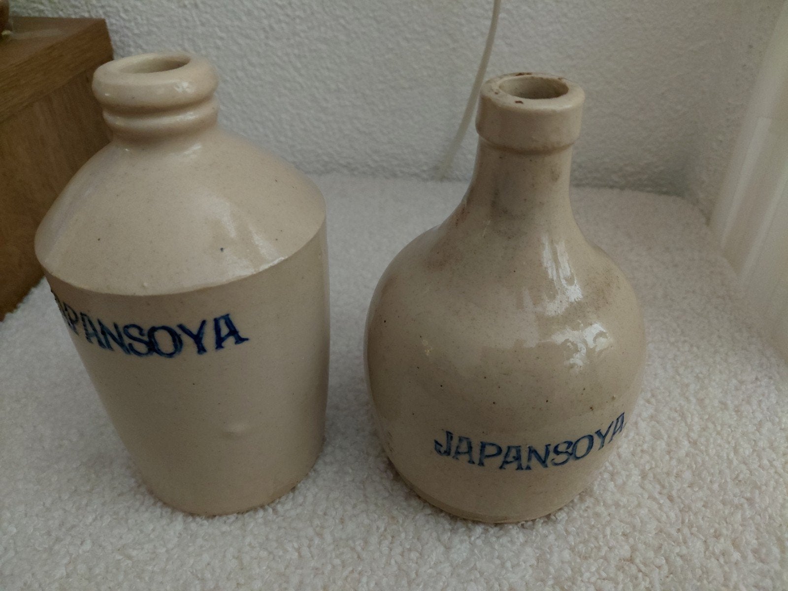 2 VOC Japansoya flessen, 15 cm hoog, helemaal gaaf, Antiek en Kunst, Ophalen of Verzenden