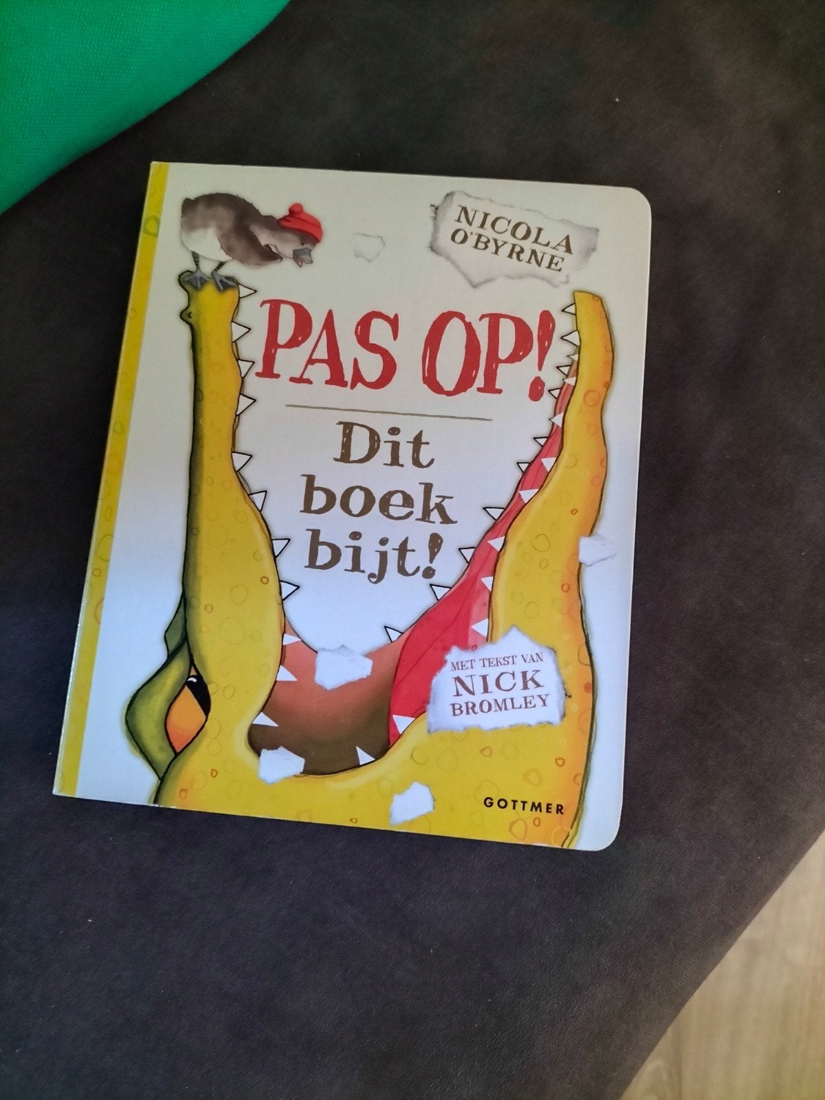 Leuk kinderboek
Pas op! Dit boek bijt - Nicola O'Byrne, Boeken, Ophalen of Verzenden, Gelezen