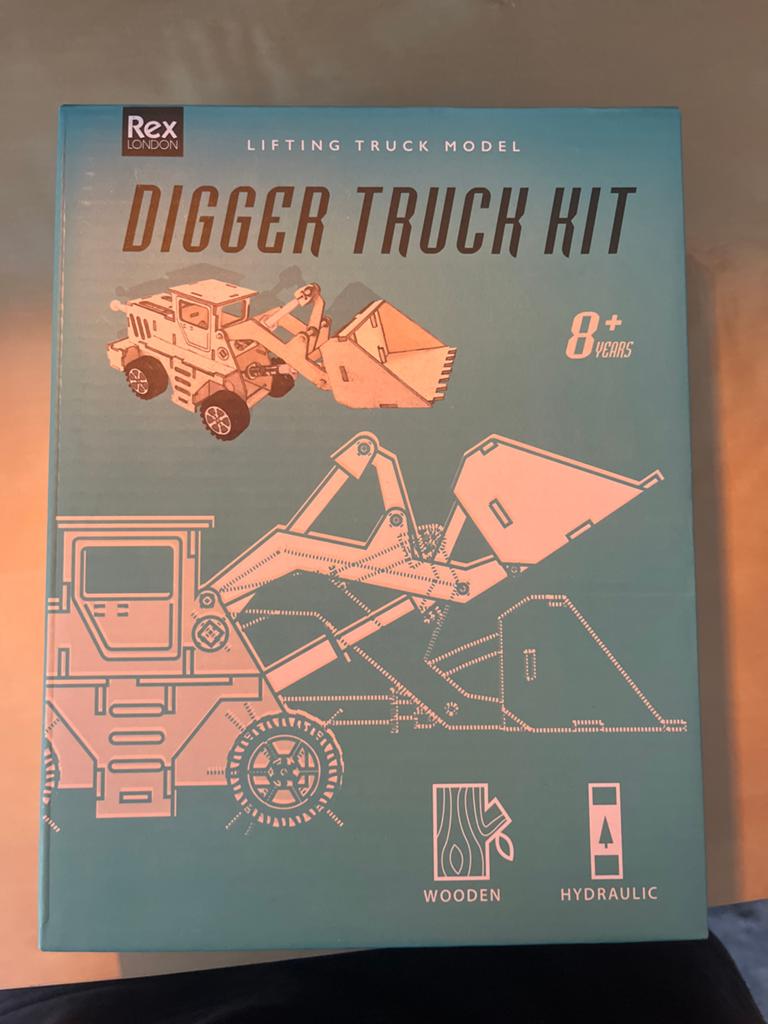 Rex London Digger Truck Kit - Houten Modelbouwset, Overige merken, Groter dan 1:32, Nieuw, Ophalen of Verzenden