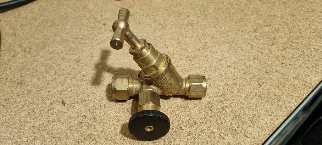 Knel stopkraan 12x12 mm met tapkraan, Doe-het-zelf en Verbouw, Sanitair, Ophalen of Verzenden, Nieuw, Overige typen