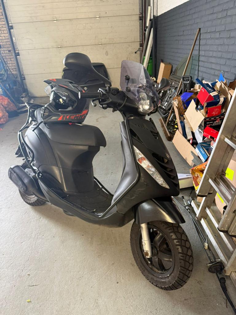 piaggio zip 180lcc stage 1 kleine trommel., Tweetakt, Maximaal 45 km/u, 180 cc, Zip