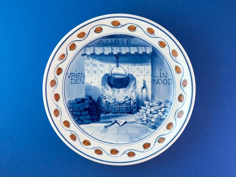 Porceleyne Fles 1918 Vrienden in Nood 18cm (6) Oranje WO-1, Antiek en Kunst, Antiek | Wandborden en Tegels, Ophalen of Verzenden