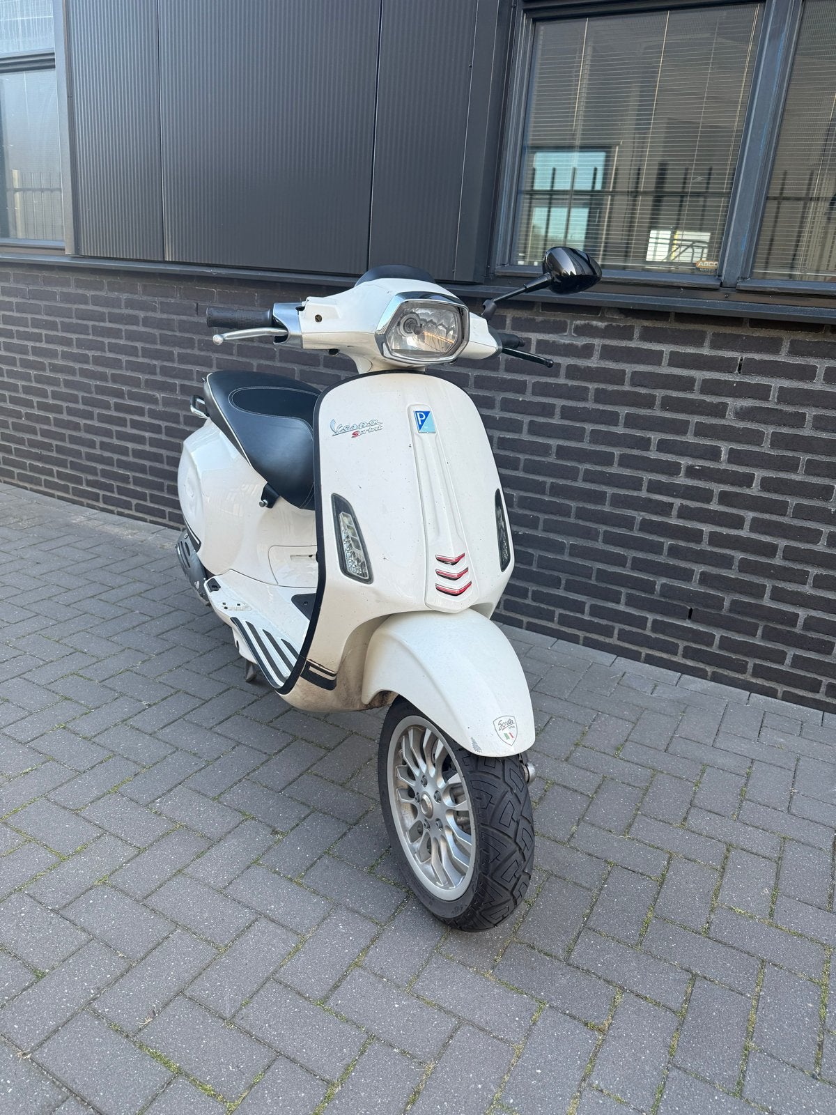 Vespa sprint 2016 (schade), Fietsen en Brommers, Scooters | Vespa, Ophalen, Gebruikt, Overige modellen, Maximaal 45 km/u