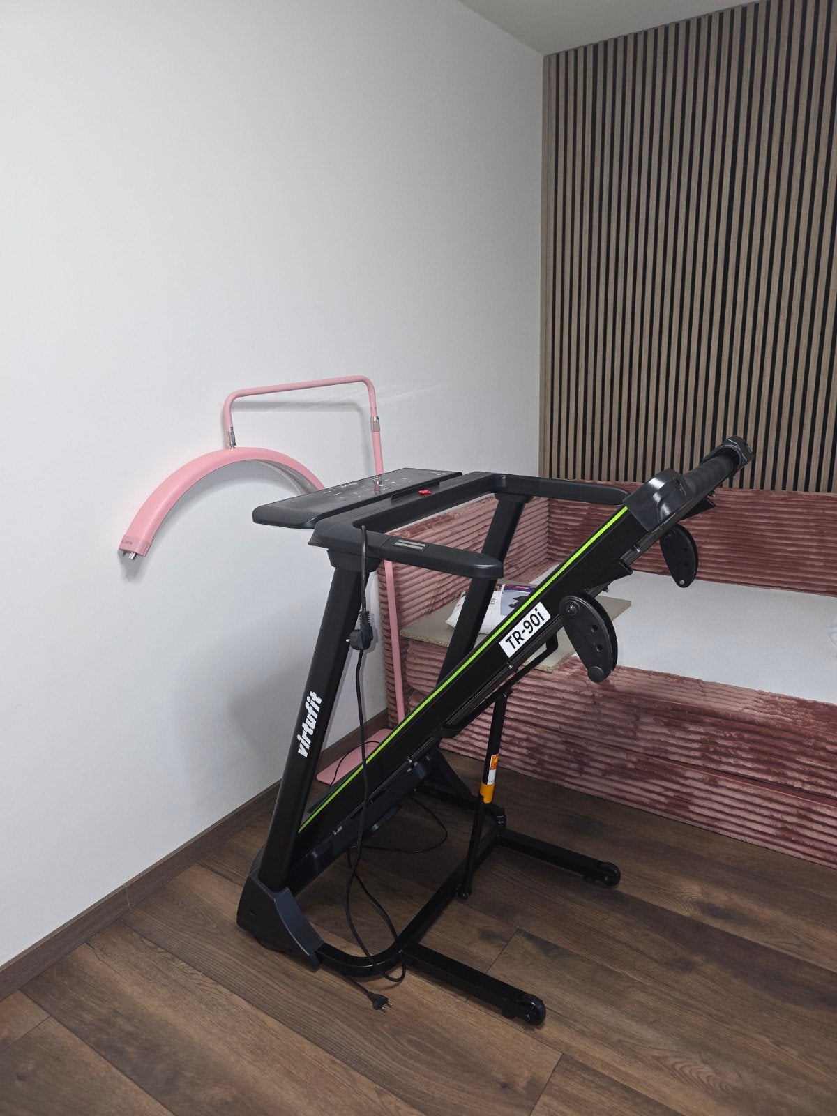 Foto 5 van VirtuFit Run Fit Loopband - Zo goed als nieuw