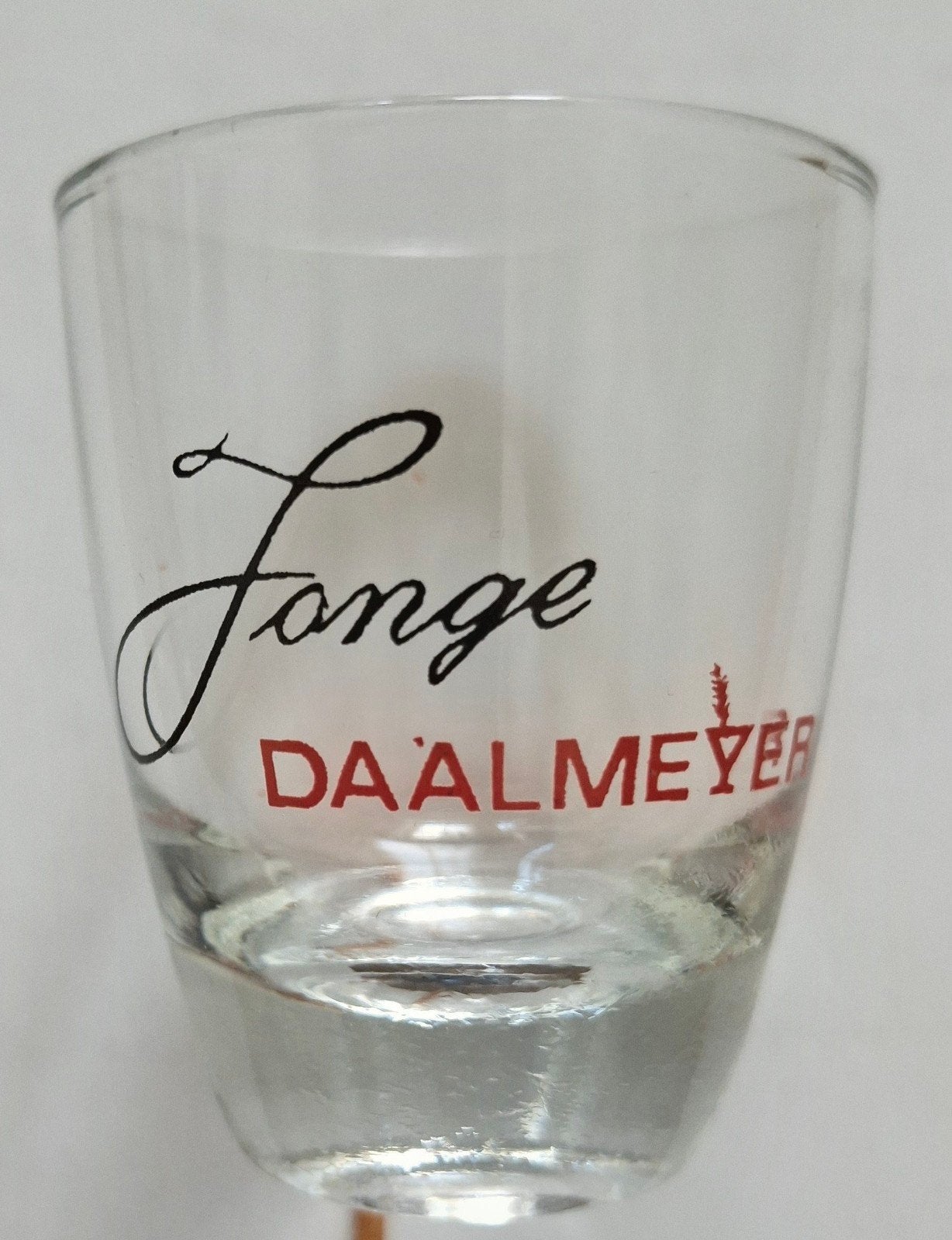 twee verzchillende Daalmeyer jenever glaasjes (9 en 38), Verzamelen, Ophalen of Verzenden, Gebruikt, Borrel- of Shotglas