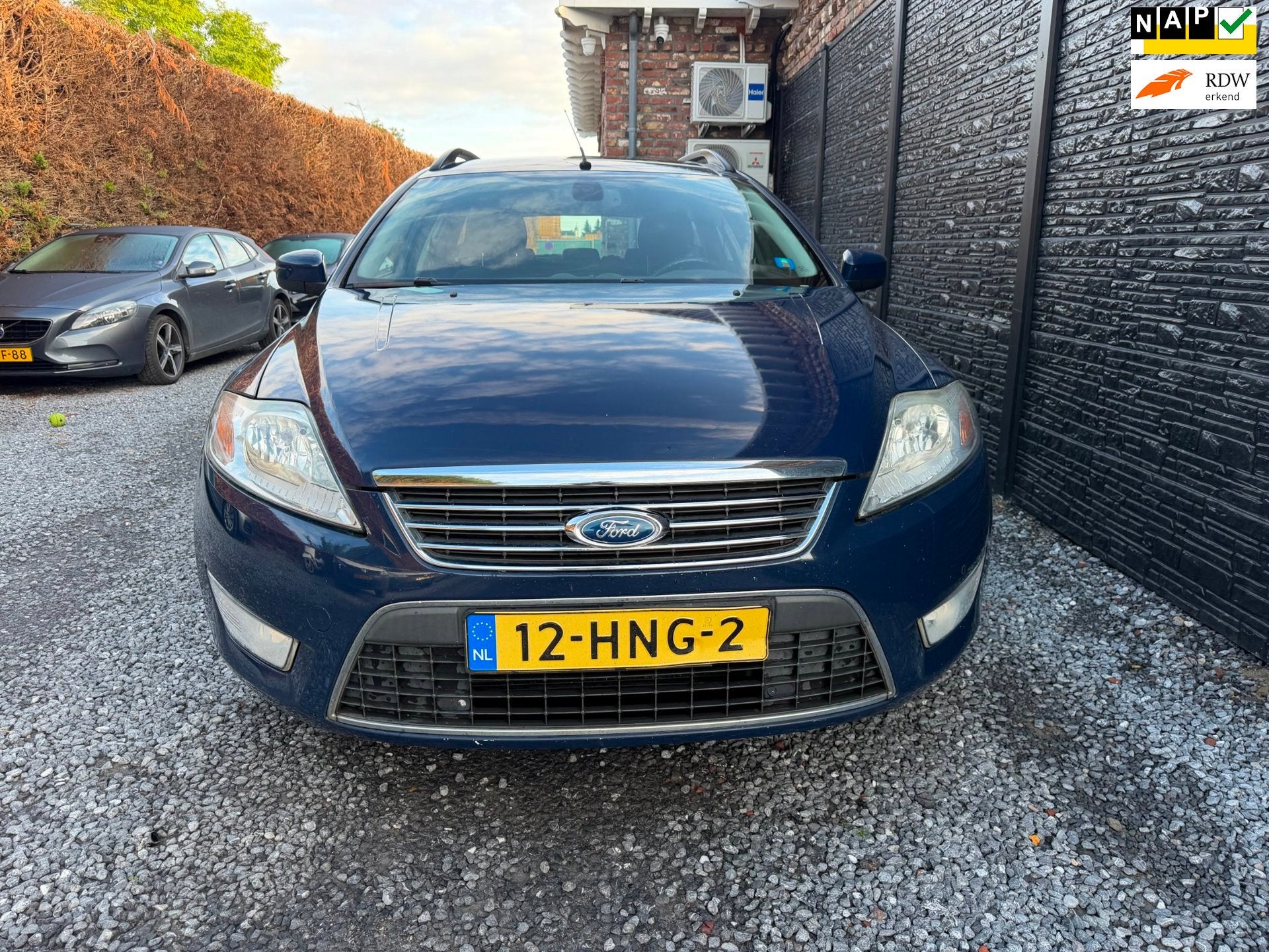Ford Mondeo Wagon 2.0-16V Ghia, Auto's, Stof, Gebruikt, Mondeo, Blauw