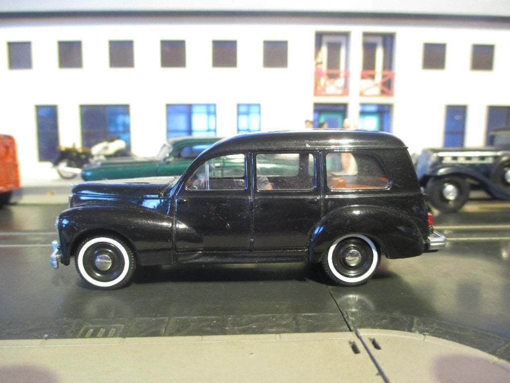 1/43 Peugeot 203 Familiale - Solido, Ophalen of Verzenden, Zo goed als nieuw, Auto, Overige merken
