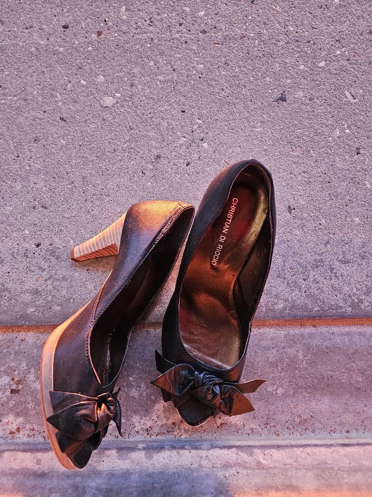 Peeptoes, Zwart, Ophalen of Verzenden, Sneakers of Gympen, Gedragen