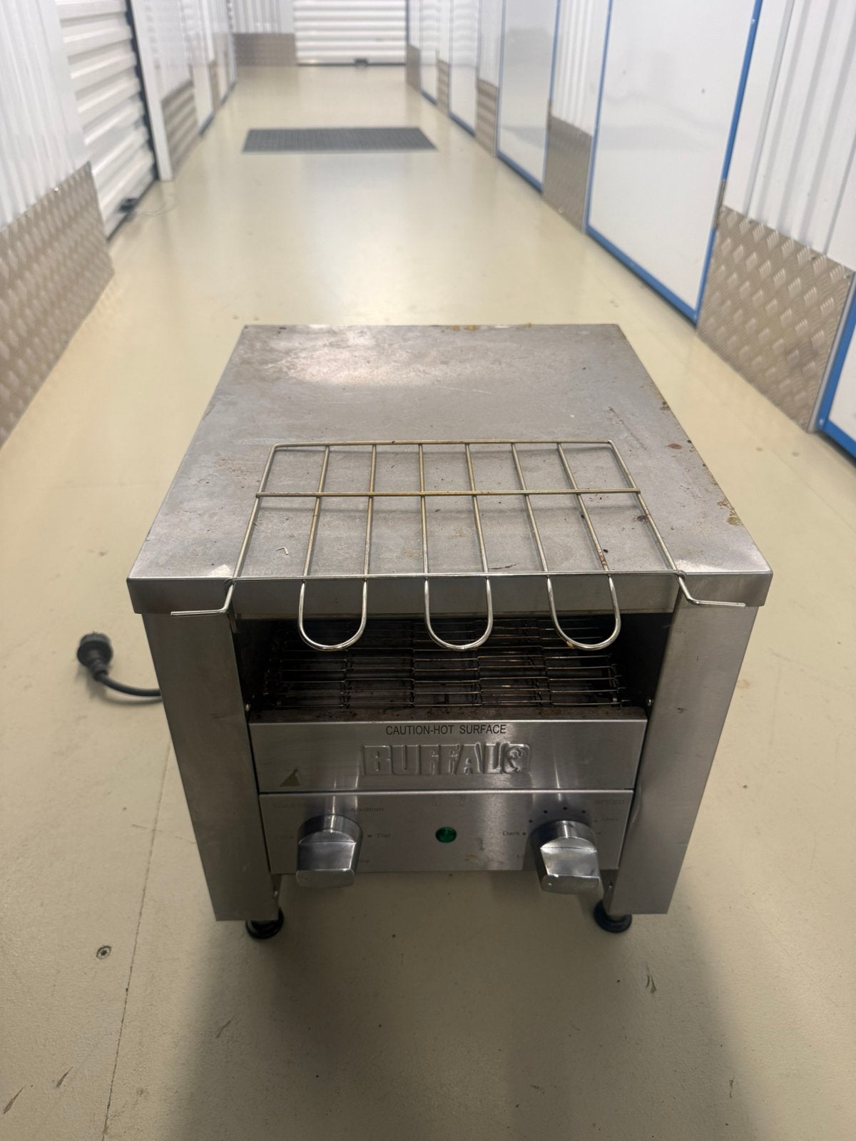 Buffalo Doorlooptoaster, Ophalen