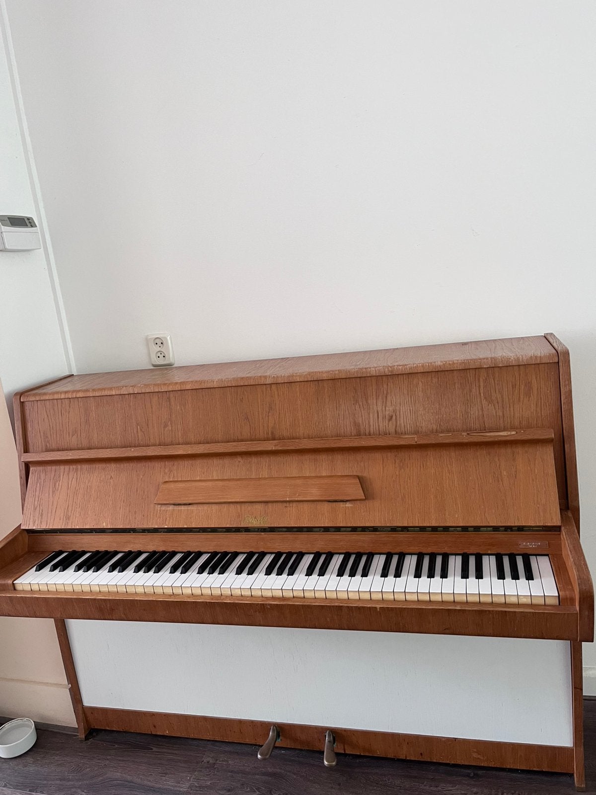 Rösler Piano - Prima staat - Moet gestemd worden, Muziek en Instrumenten, Piano's, Ophalen, Gebruikt, Bruin, Piano