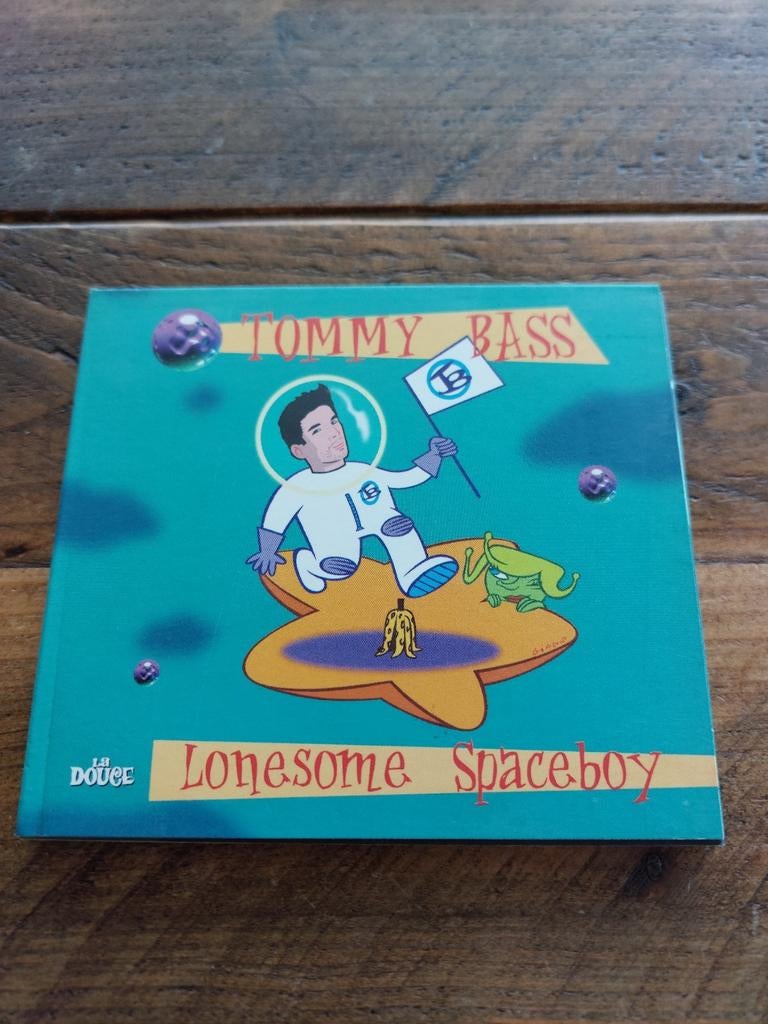 CD Tommy Bass: Lonesome Spaceboy, Cd's en Dvd's, Cd's | Dance en House, Ophalen of Verzenden, Gebruikt, Trip Hop of Breakbeat