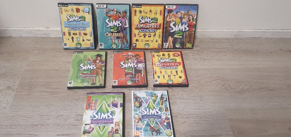 te koop 9 verschillende sims pc spellen, Avontuur en Actie, 2 spelers, Eén computer, Ophalen of Verzenden