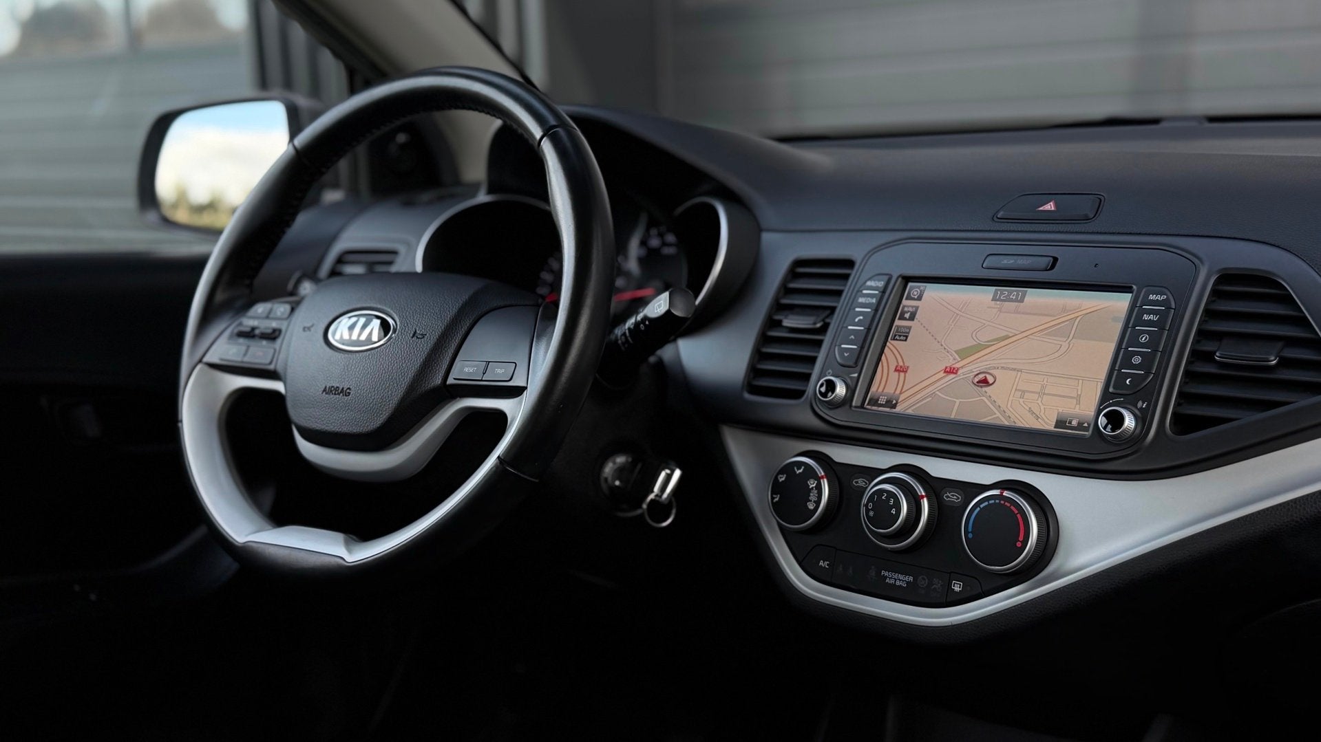 Kia Picanto 1.0 CVVT ComfortPlusLine Navigator | Camera| Ble, Auto's, Voorwielaandrijving, Gebruikt, 4 stoelen, Origineel Nederlands