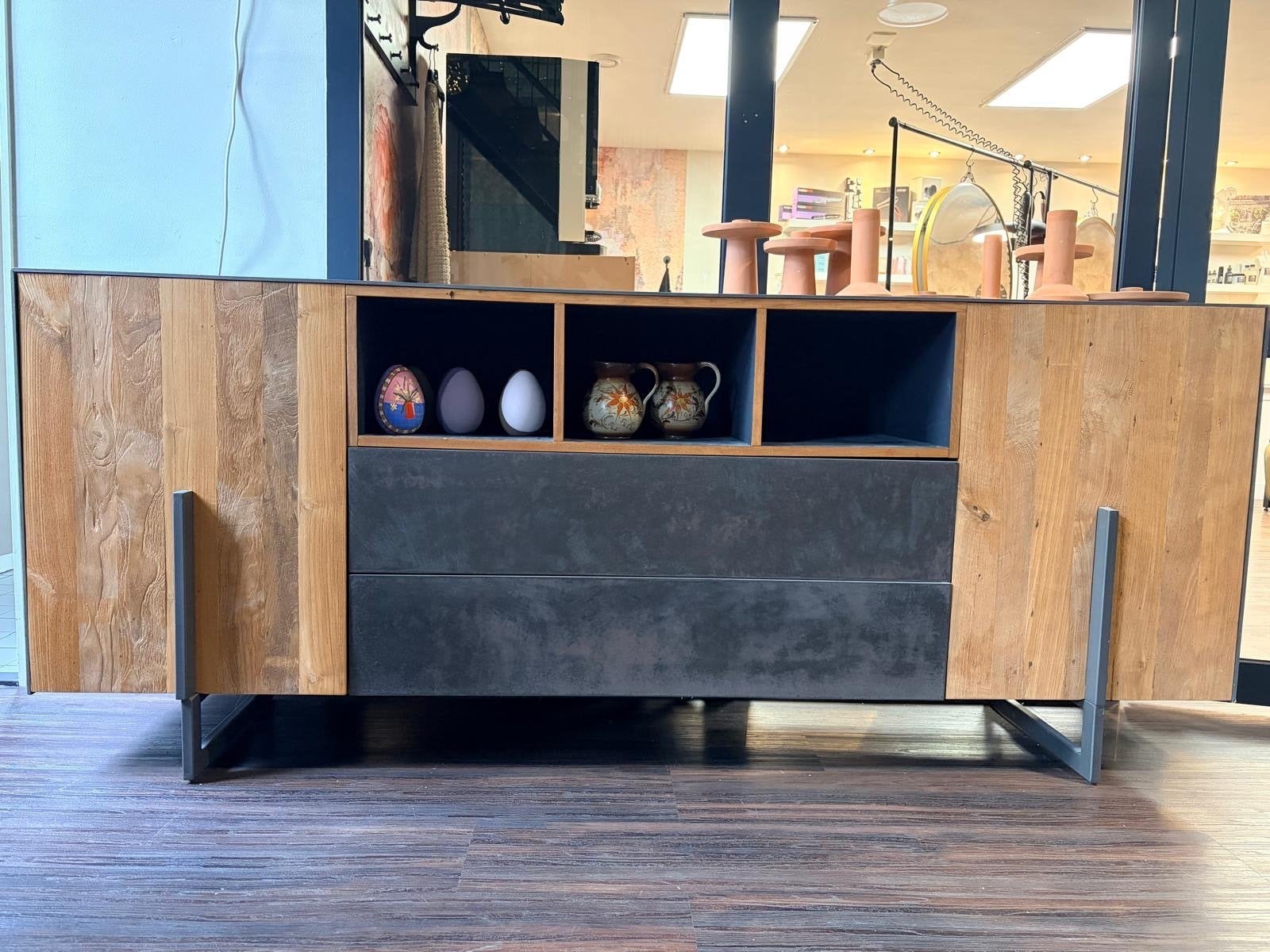 Industrieel Dressoir Ora - 222cm, Ophalen, Zo goed als nieuw, 200 cm of meer, Met lade(s)