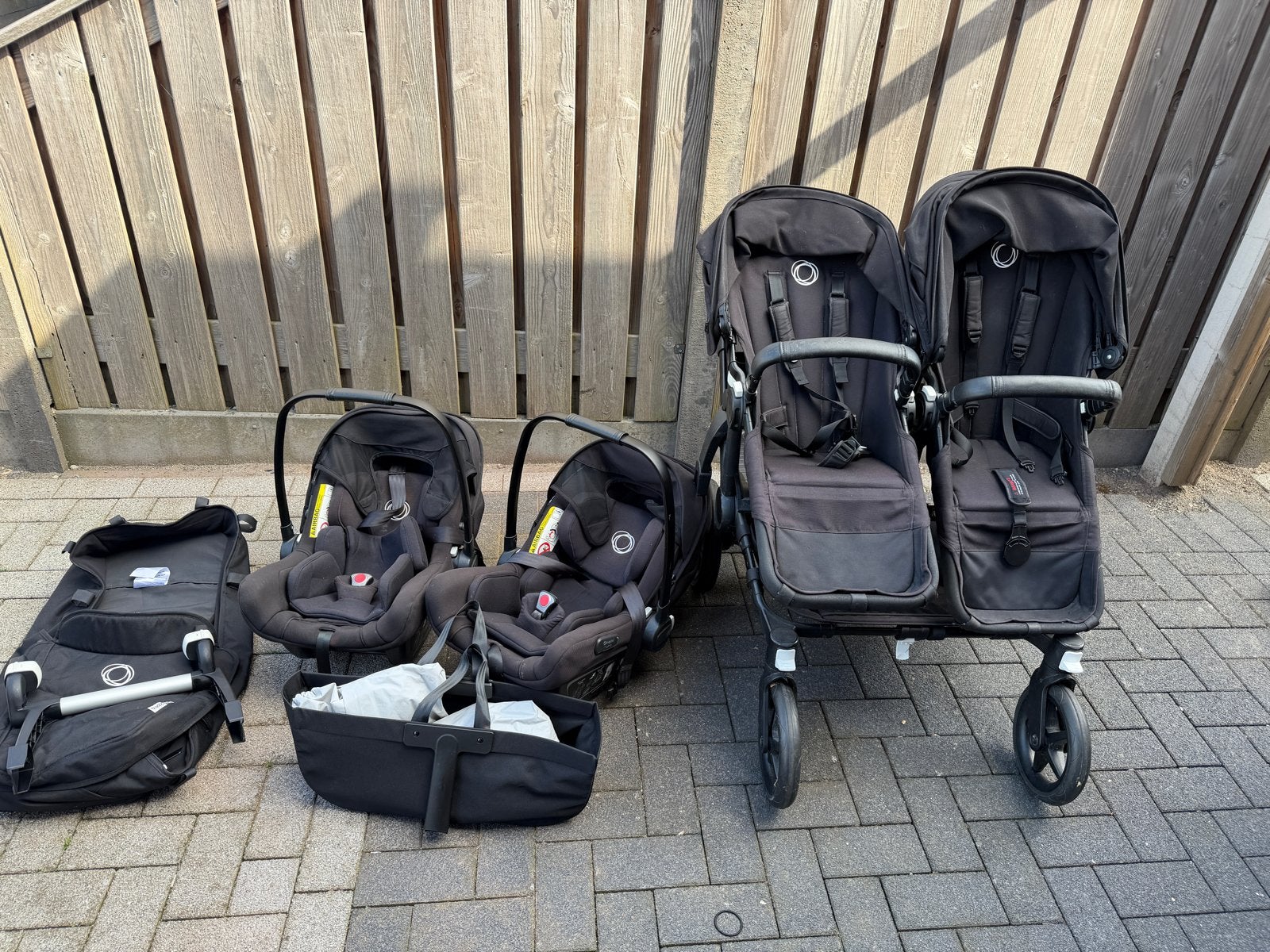 Bugaboo Donkey 3 Twin Compleet met Autostoeltjes, Kinderen en Baby's, Kinderwagens en Combinaties, Gebruikt, Ophalen of Verzenden