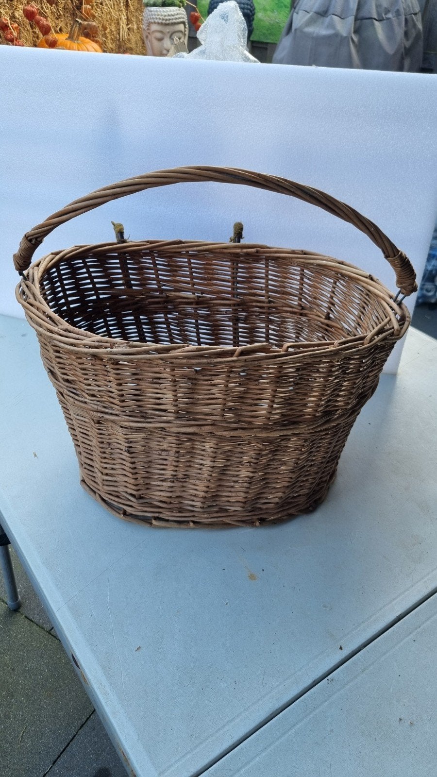 Vintage rieten fietsmand met hengsel - Bruin, Vintage, Gebruikt, Ophalen of Verzenden, Natuurlijk materiaal