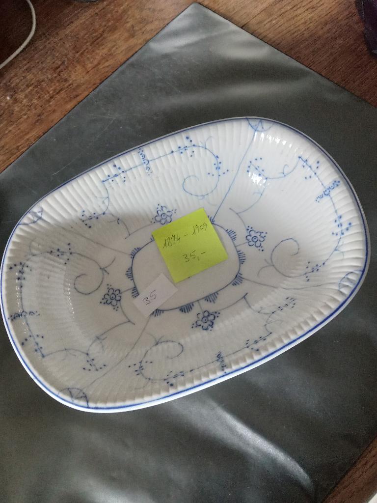 gave ovalen kom van merk villeroy en boch DRESDEN, Antiek en Kunst, Antiek | Servies los, Ophalen of Verzenden