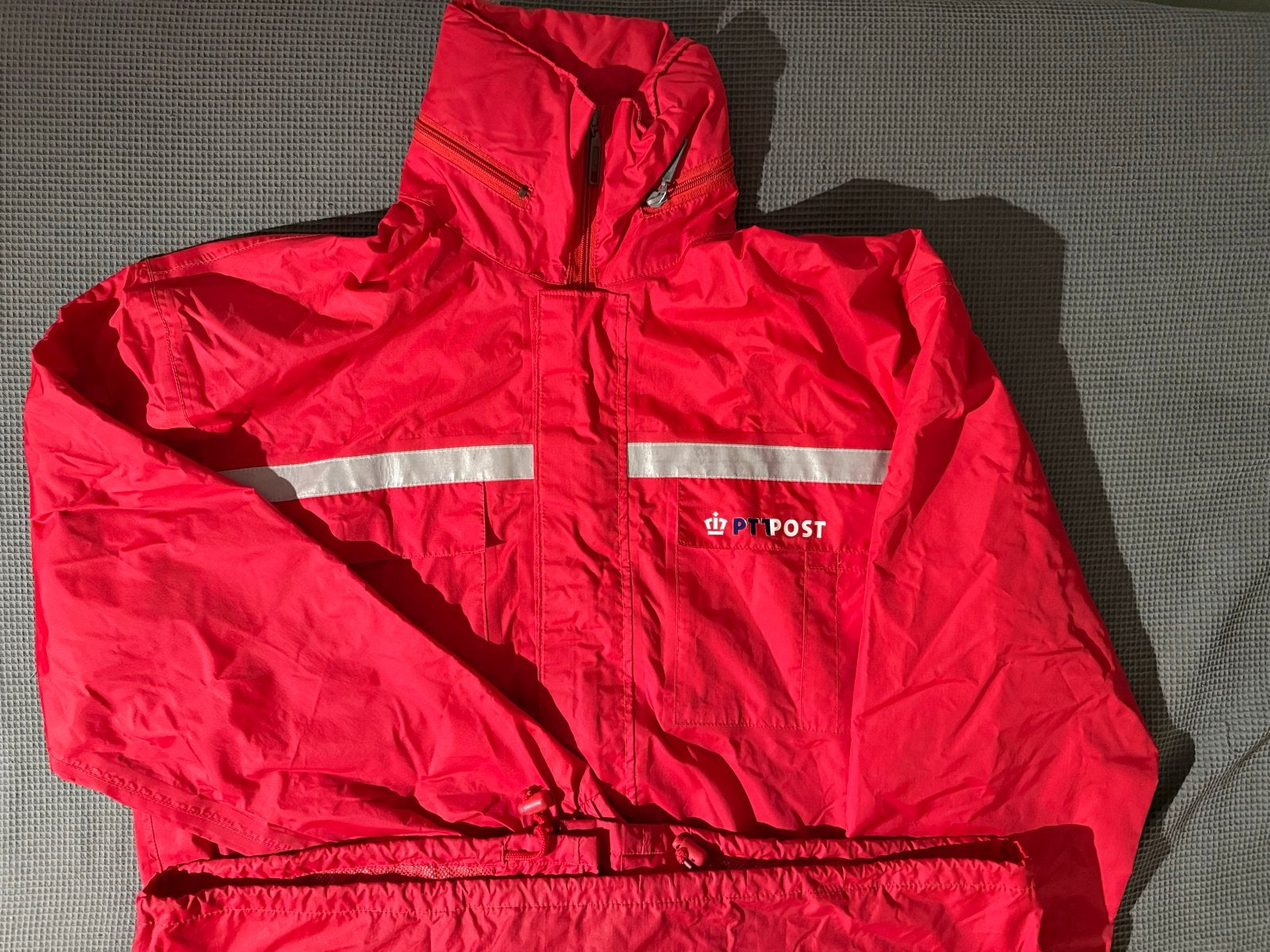 Vintage PTT Post regenpak - Maat L/M - Rood, Ophalen, Gebruikt, Regenbroek, Heren