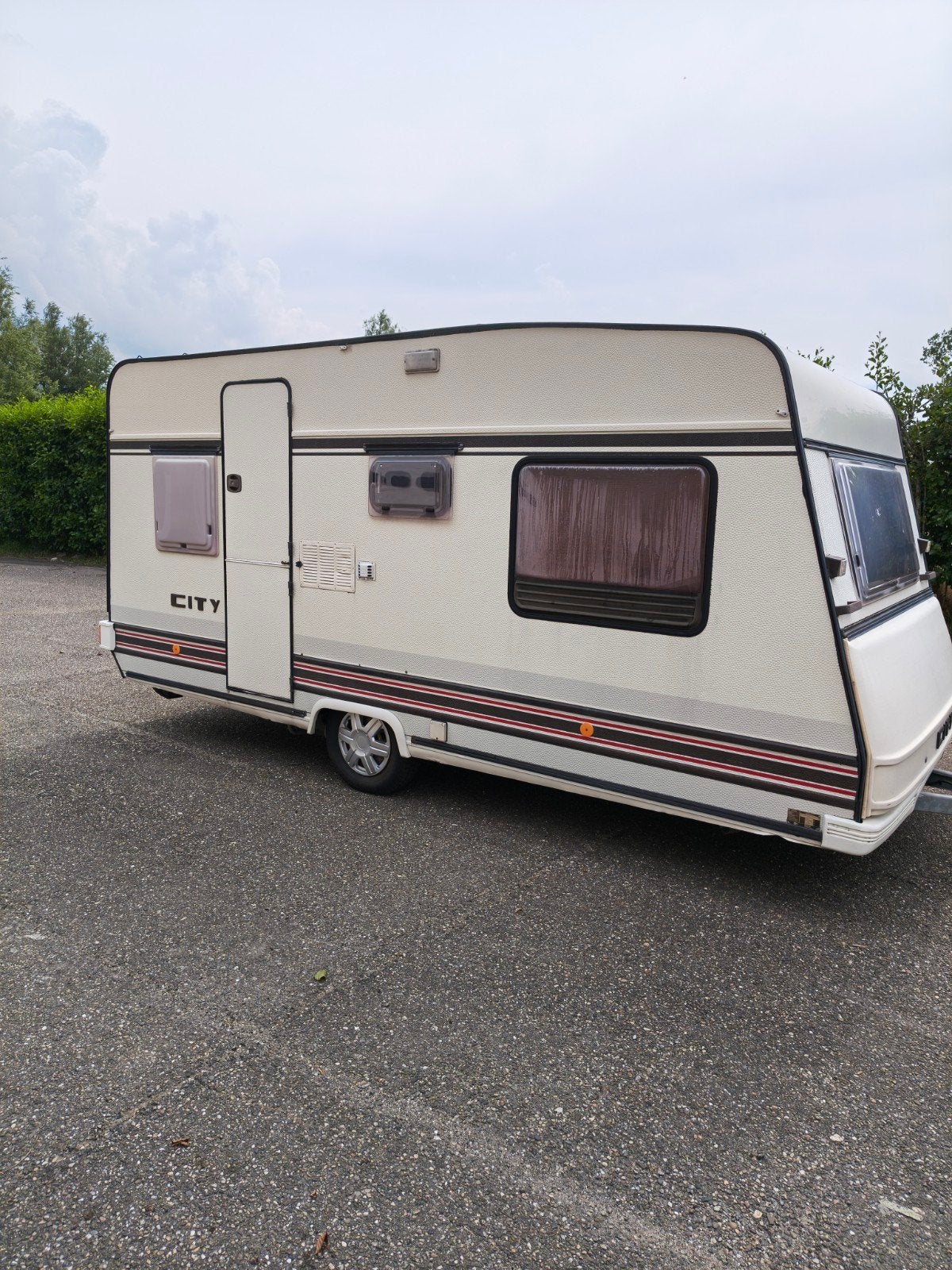 Leuke burstner caravan nieuwe adv 30 /6, Caravans en Kamperen, Caravans, Bedrijf, Treinzit, Bürstner, 4 tot 5 meter