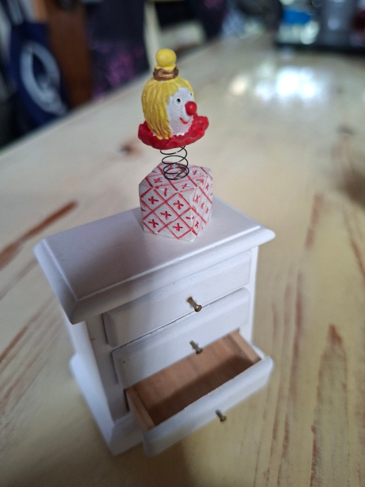 Ladekastje, Ophalen, Poppenhuis