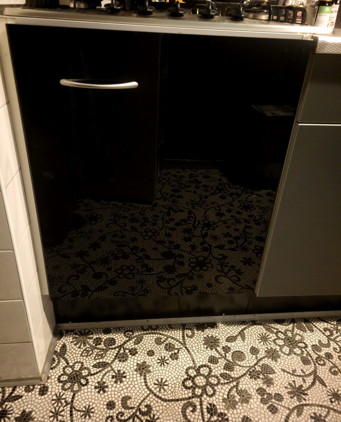 Identieke zwarte kast deurtjes incl. handvat - set van twee, Ophalen, Zwart, 50 tot 100 cm, Zo goed als nieuw