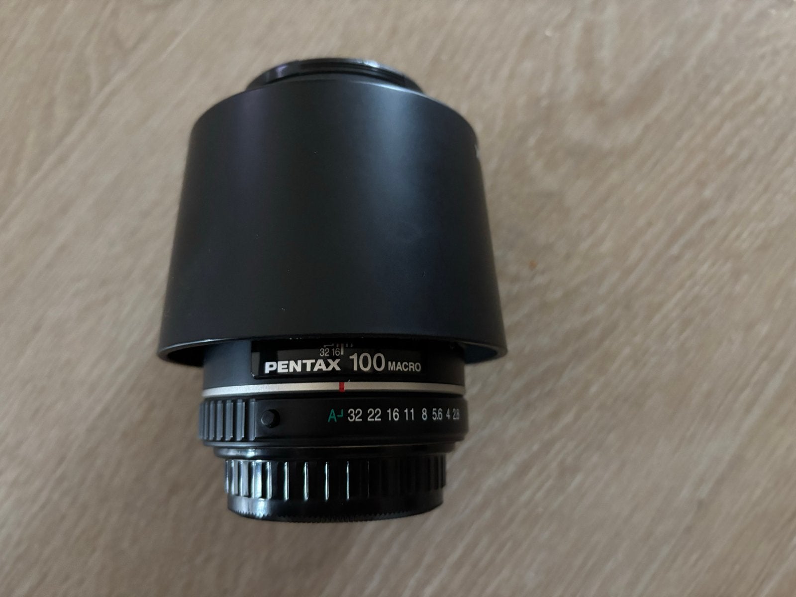 Pentax 100mm Macro Lens met Zonnekap, Ophalen, Pentax, Zo goed als nieuw, Pentax K-mount