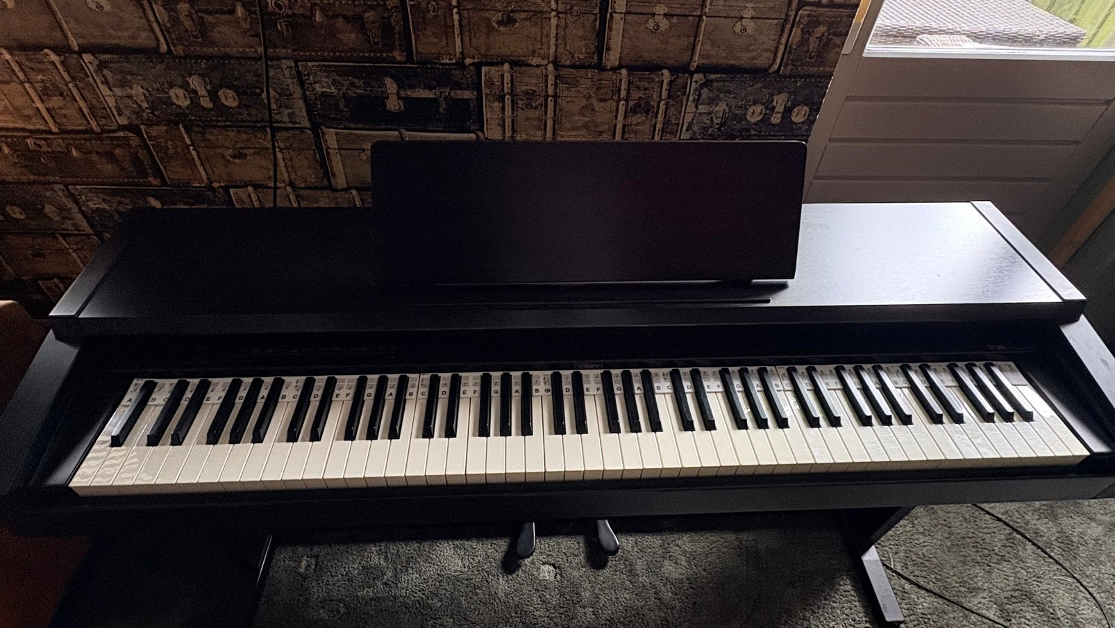 Roland digitale piano, Ophalen, Zo goed als nieuw, Zwart