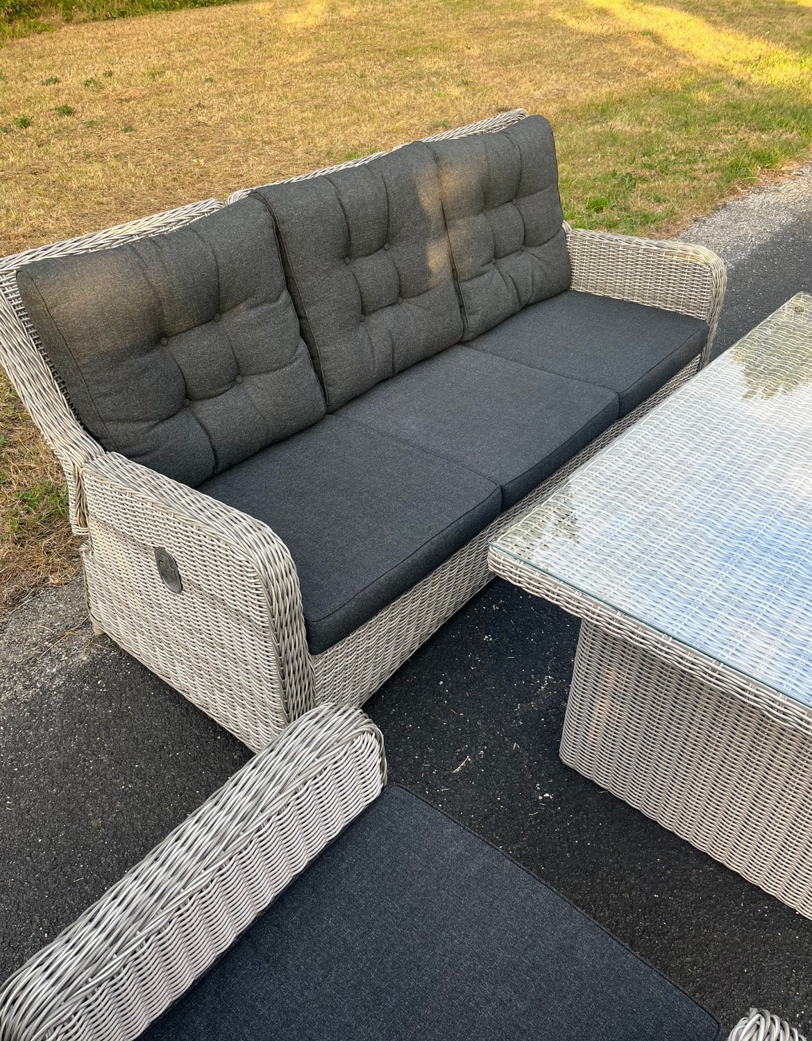 Foto 10 van Prachtige Luxe Loungeset met verstelbare rugleuning
