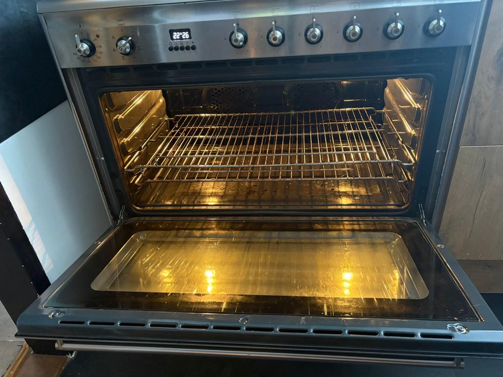 Smeg Fornuis met Gas Kookplaat en Hete Lucht Oven, Ophalen, Gebruikt, Hete lucht, 60 cm of meer