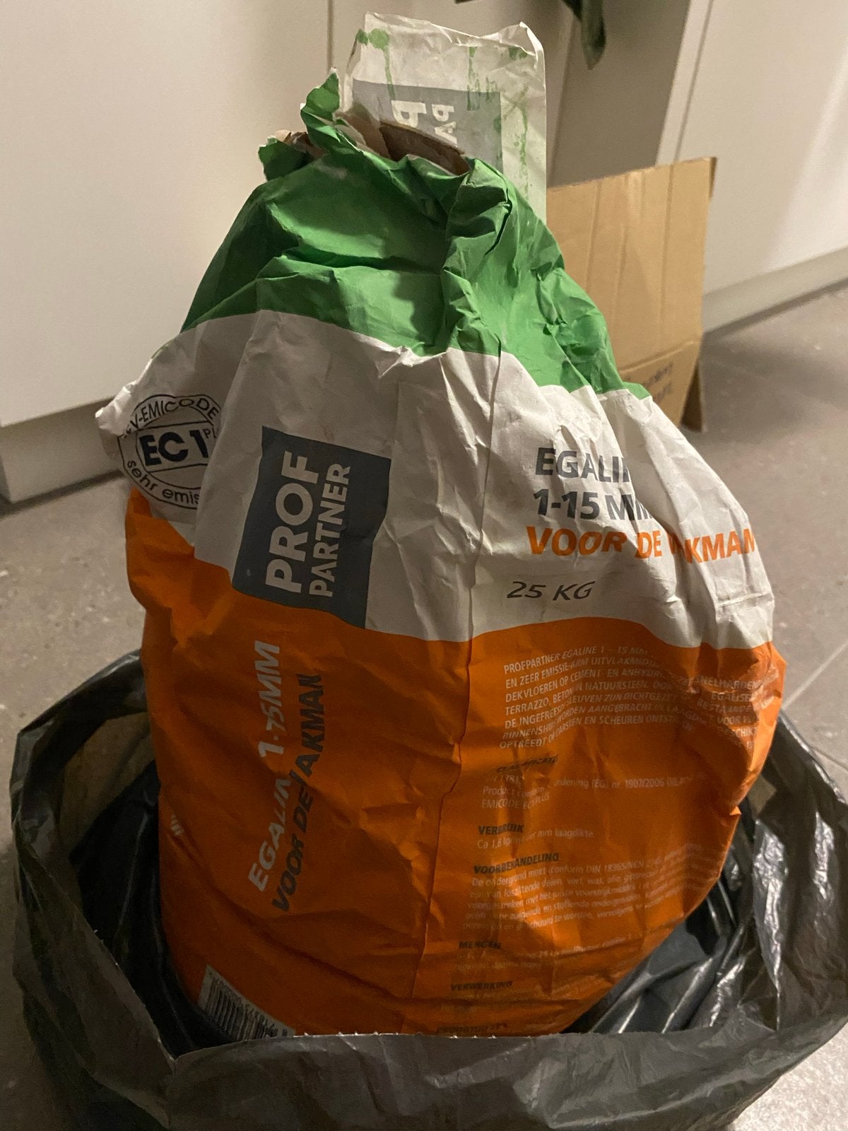 Gratis af te halen: 3/4 volle zak Egaline (25kg), Ophalen, Gebruikt, Overige materialen, Overige typen