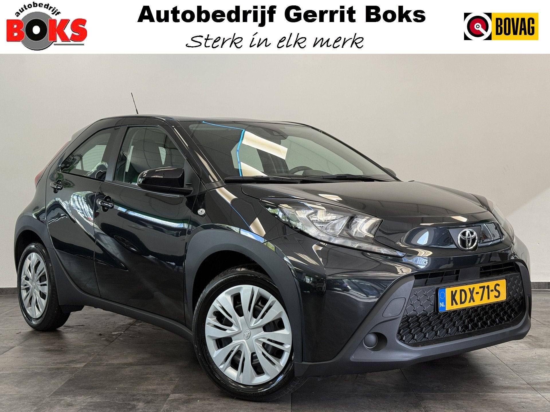 Toyota Aygo X 1.0 VVT-i S-CVT Play Camera Carplay ACC 24 Maa, Gebruikt, 4 stoelen, Zwart, 3 cilinders