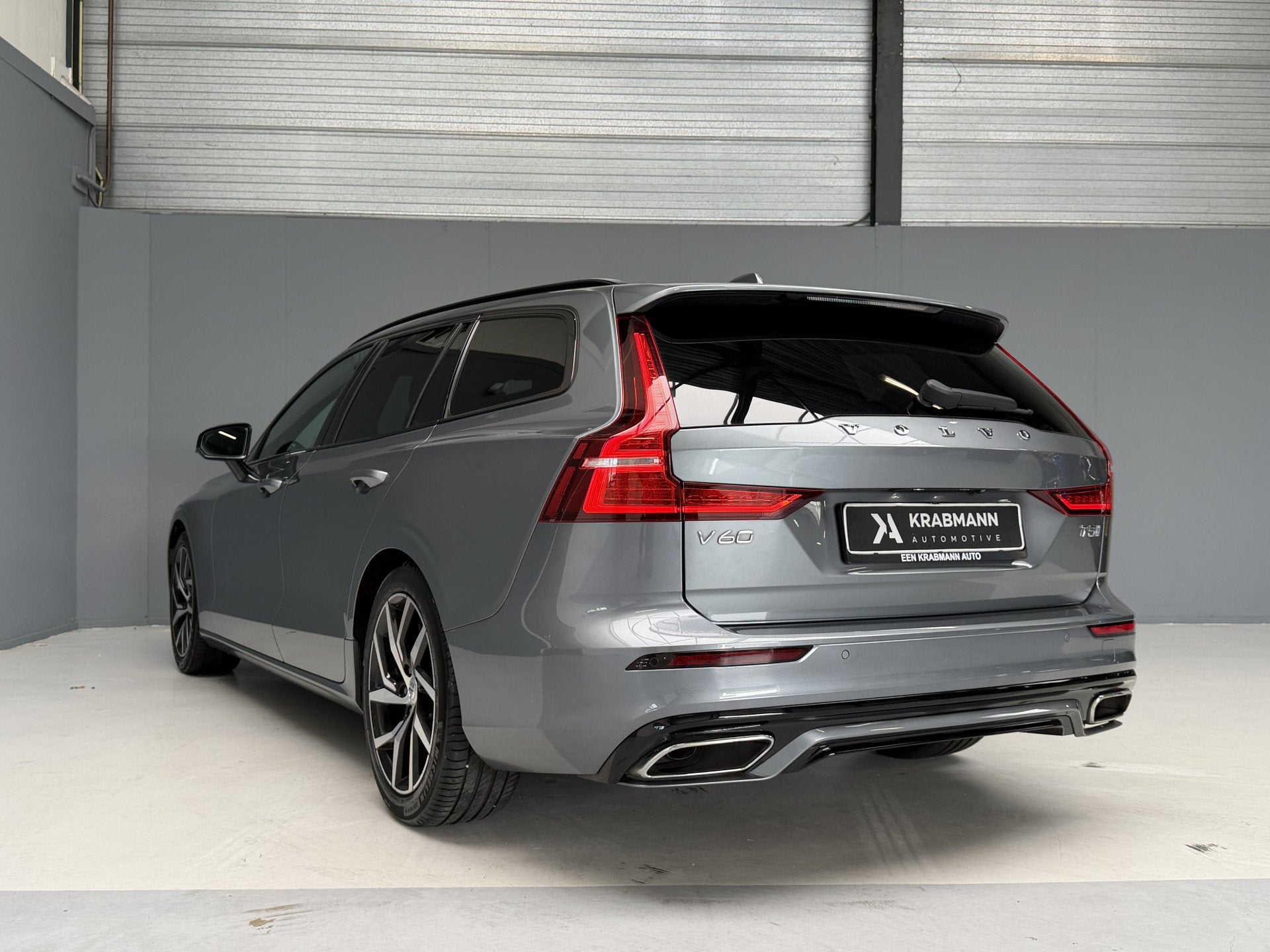 Volvo V60 T5 R-Design 250pk|LED|Sportstoelen|Camera|Carplay, Auto's, 15 km/l, Leder, 750 kg, 5 stoelen