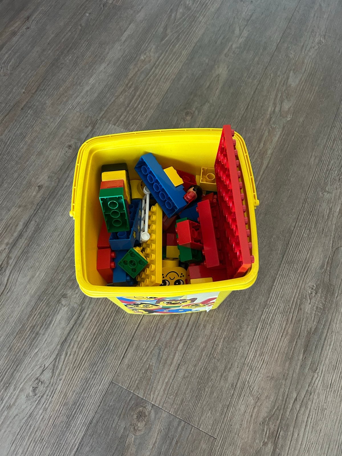 Grote emmer vol Duplo blokken en figuren, Ophalen, Inclusief minifiguren, Gebruikt, Duplo