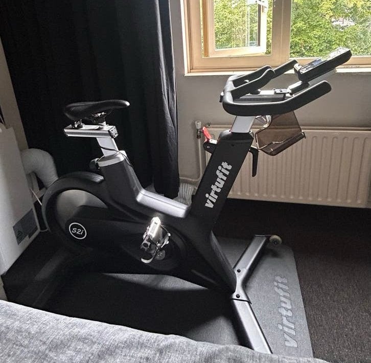 VirtuFit Indoor Cycle S2i Spinningfiets incl. beschermmat, Ophalen, Zo goed als nieuw, Spinningfiets