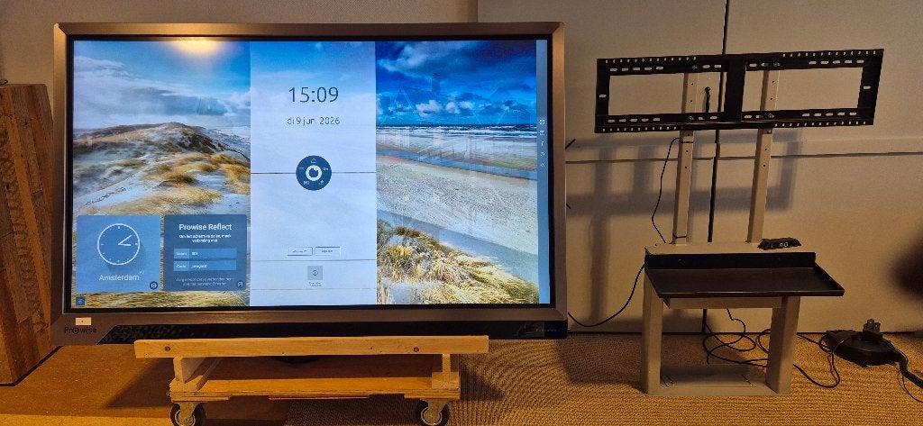 Prowise Proline+ 75" Touchscreen / TV  met electr. wandlift, 50 Hz, Zo goed als nieuw, 100 cm of meer, 4k (UHD)