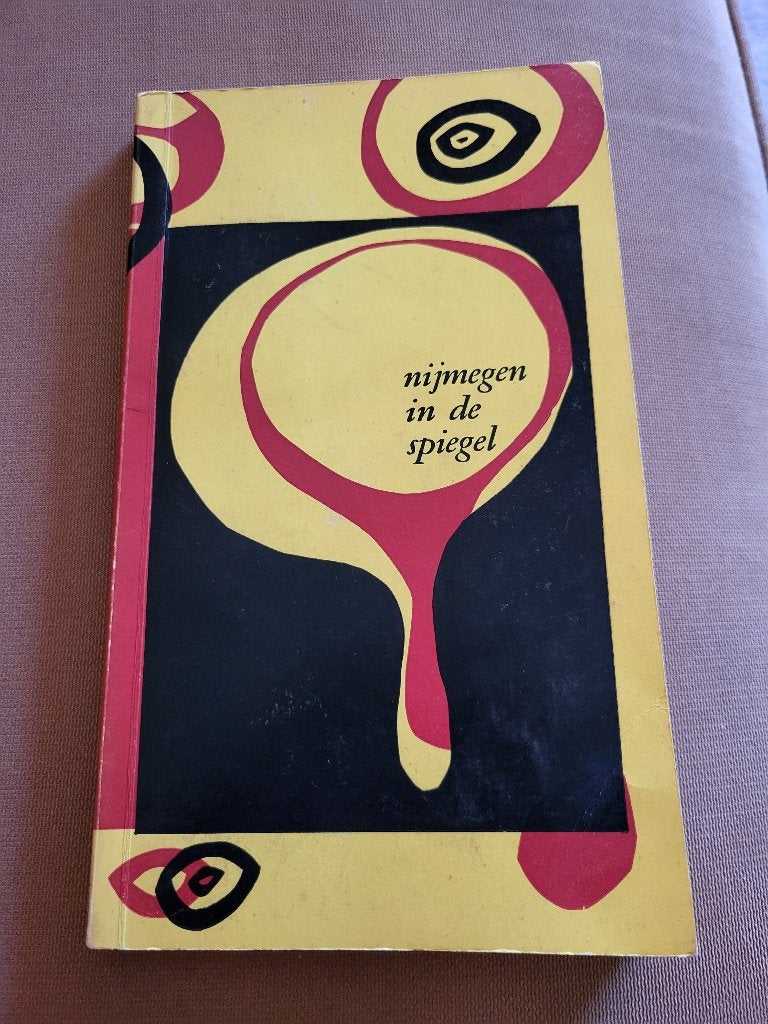 Nijmegen in de Spiegel - Historisch Boek, Diverse auteurs, Ophalen of Verzenden, 20e eeuw of later, Gelezen
