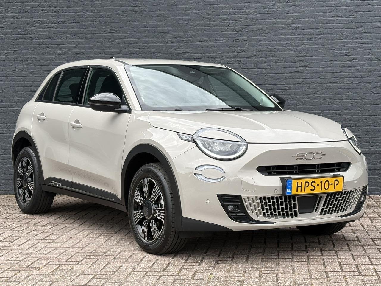 Fiat 600 1.2 Hybrid Urban | 1e Eigenaar | Stoelverwarming |, Stof, Gebruikt, 1199 cc, 620 kg