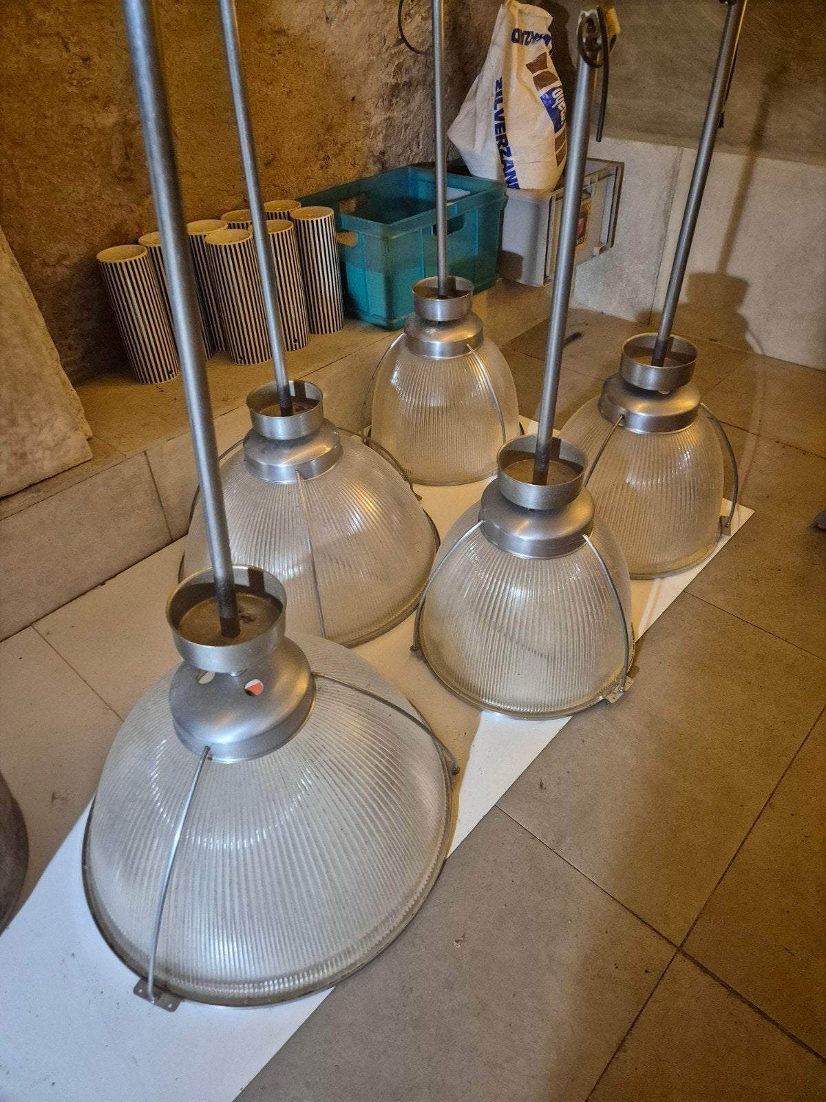 Partij van 6 holophane lampen Utrecht, Ophalen