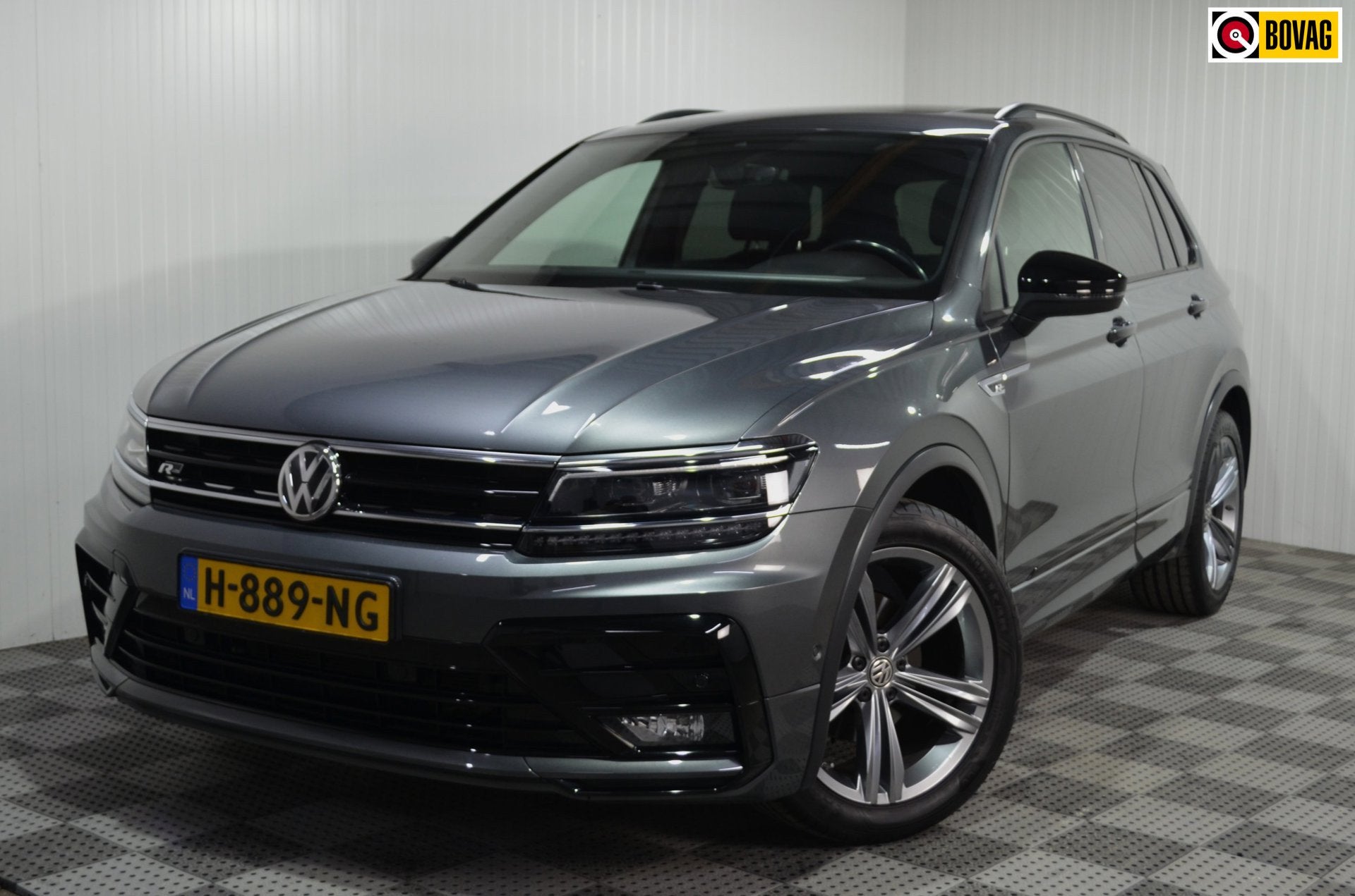 Volkswagen Tiguan 1.5 TSI ACT Highline Business R-Line / Pan, Auto's, Dealer onderhouden, 4 cilinders, 150 pk, Alcantara