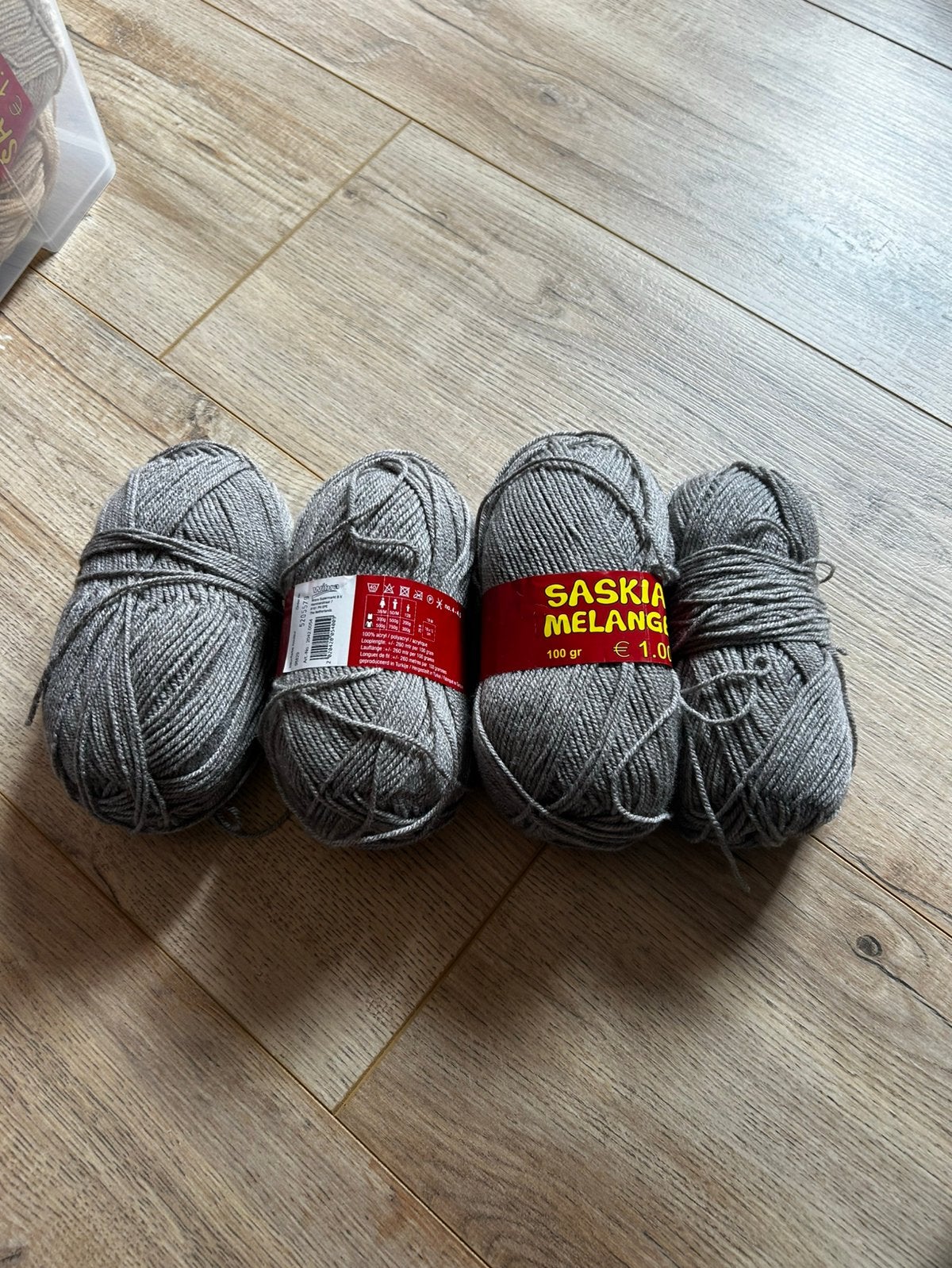 Saskia garen, Hobby en Vrije tijd, Breien en Haken, Ophalen of Verzenden, Zo goed als nieuw, Breien of Haken, Wol of Garen